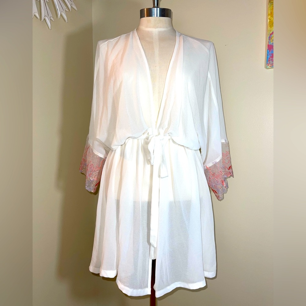 Seductive Wear Ivory Lace Trim Robe L